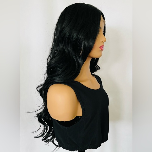 Gorgeous 28” Lace Front Premium Fiber Black Wig - Picture 4 of 8